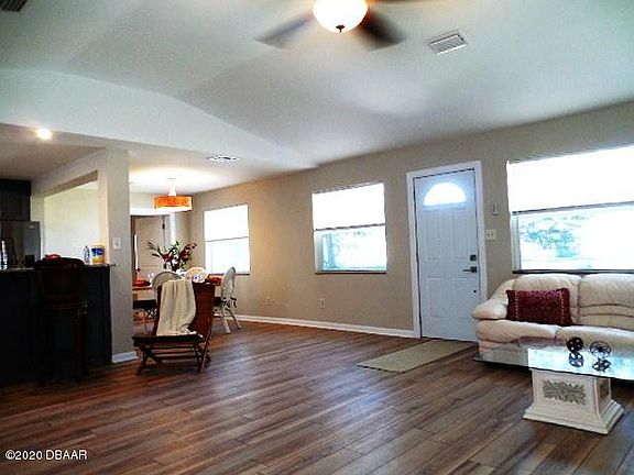 4th image of 302 Burleigh Ave