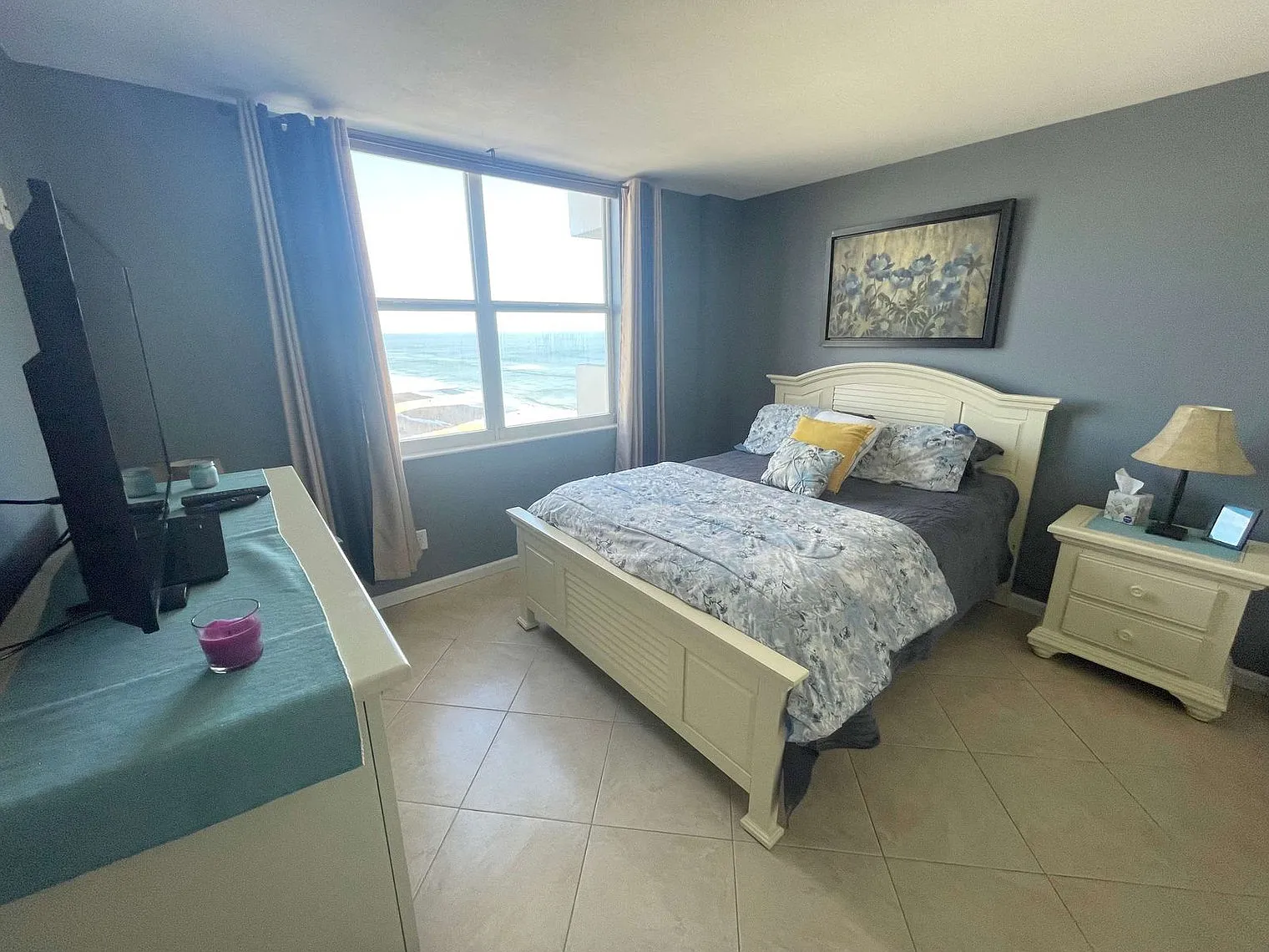 2 bed, 2.0 bath, 1054 sqft, $3,084 — Photo 3