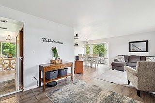 3rd image of 809 Hillside Dr