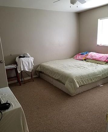 4th image of 2120 SE 6th St