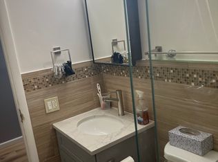 18 Taunton St #2, Staten Island, NY 10306