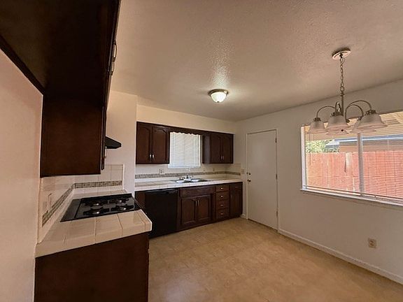 4th image of 3434-3438 S Woodland St #3434