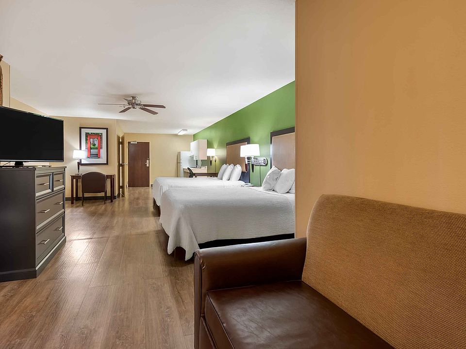 Deluxe Studio - 2 Full Beds
