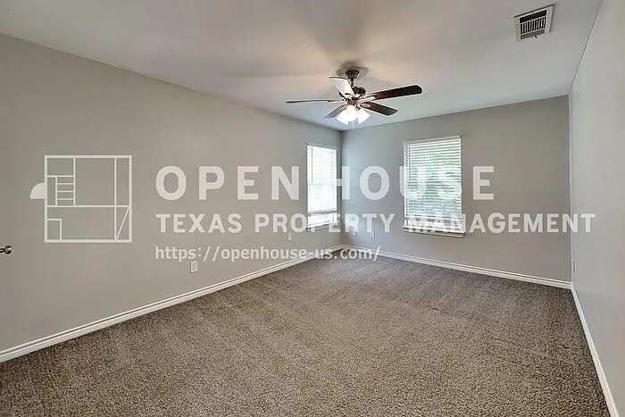 2129 Carrington Ave — Photo 18
