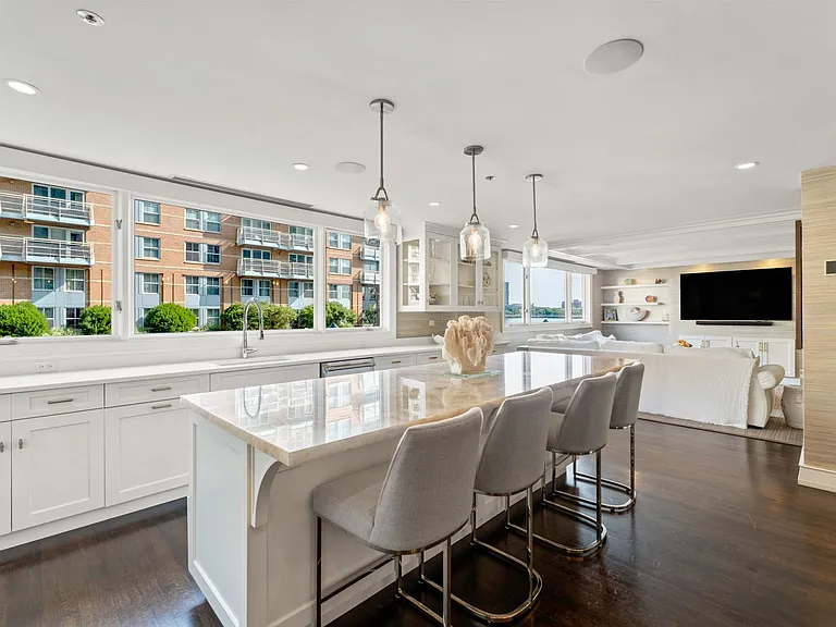50 Battery St #103-104 — Photo 3