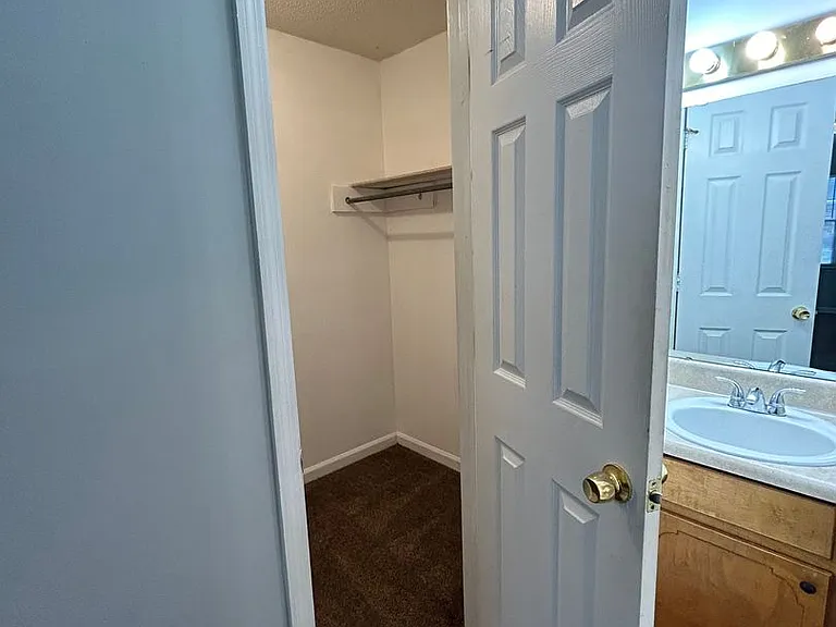 1 Crescent Ln #1 — Photo 22