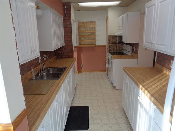2nd image of 327 E Lincoln St