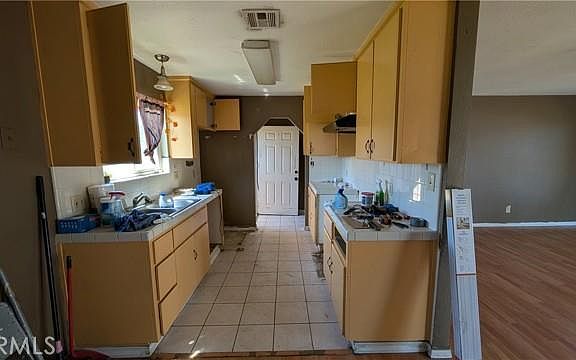 2nd image of 16717 Hill Dr