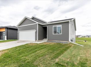 6647 NE 9th Ct, Des Moines, IA 50313