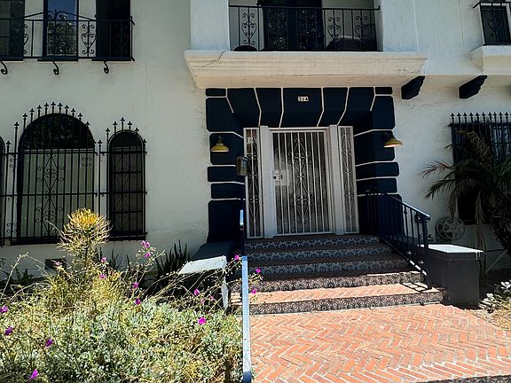 2nd image of 314 N Orange Grove Ave #105
