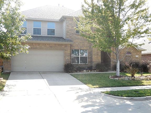 2nd image of 2720 Clubhouse Dr