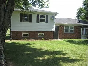 2060 Middleboro Rd photo 1