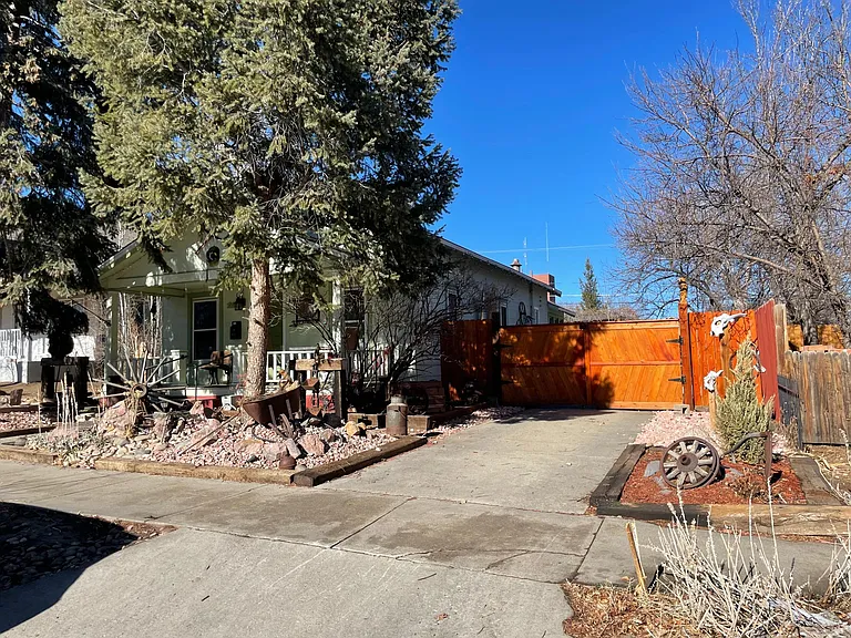 205 E Simpson St — Photo 12