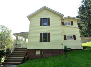 30 Terrace Rd, Millsboro, PA 15333