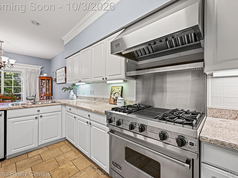 16342 Brookwood Ct, photo 29