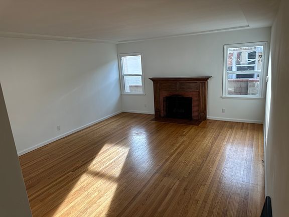 2nd image of 2662 34th St #2664
