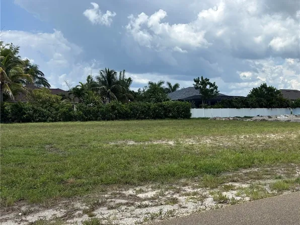 3729 SW 2nd St, Cape Coral, FL 33991