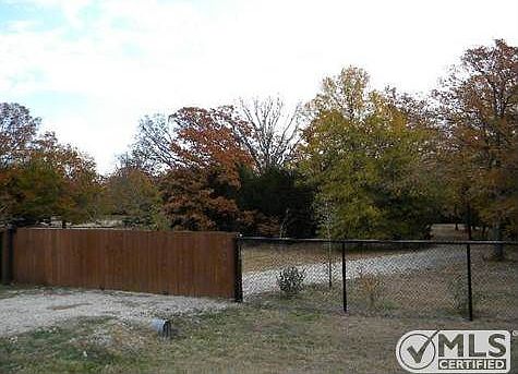 3rd image of 9329 Sabine Dr