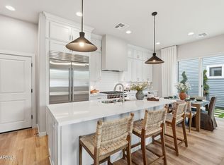 109 W WILLO Court, Phoenix, AZ 85003