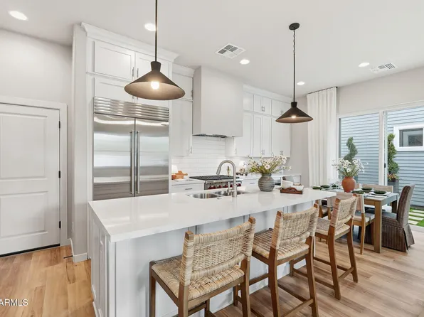 109 W WILLO Court, Phoenix, AZ 85003