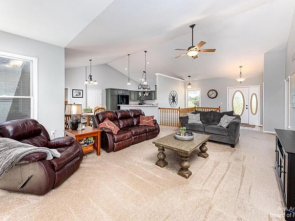 2nd image of 1025 Deer Valley Dr