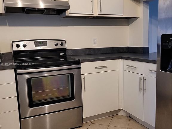 3rd image of 9450 Live Oak Pl APT 303