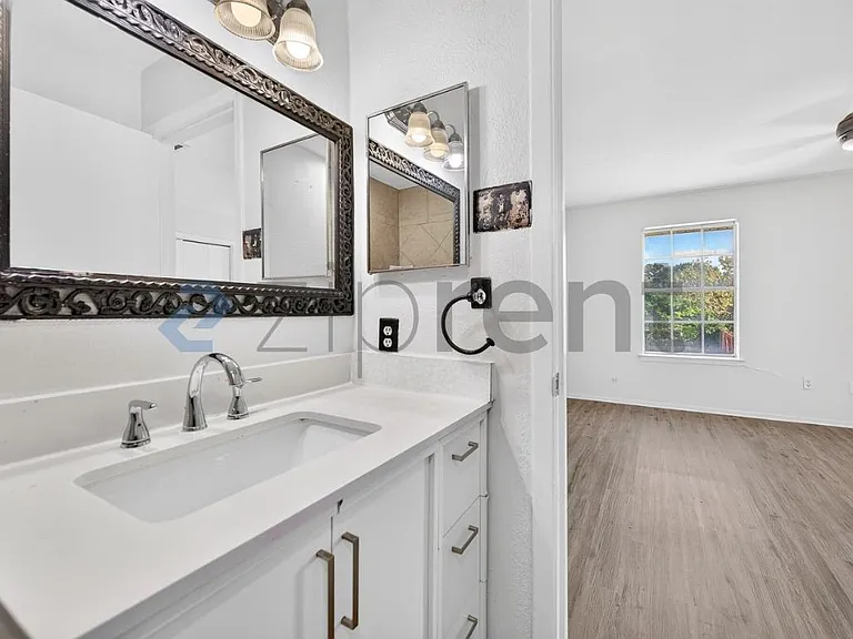 2207 Montclair Dr — Photo 26