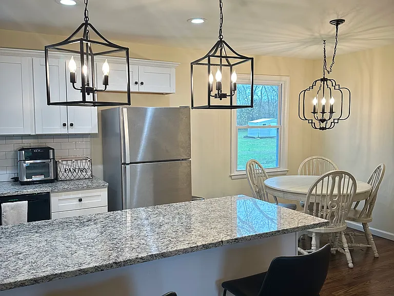 121 Oak Park Dr — Photo 8