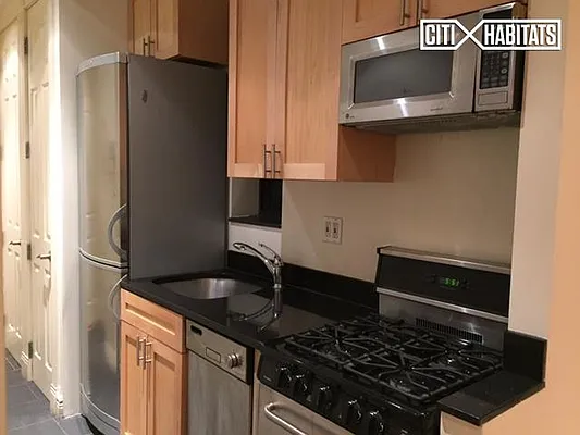 Rented by Citi Habitats | media 22