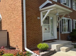 12 Gibson Rd, Park Forest, IL 60466