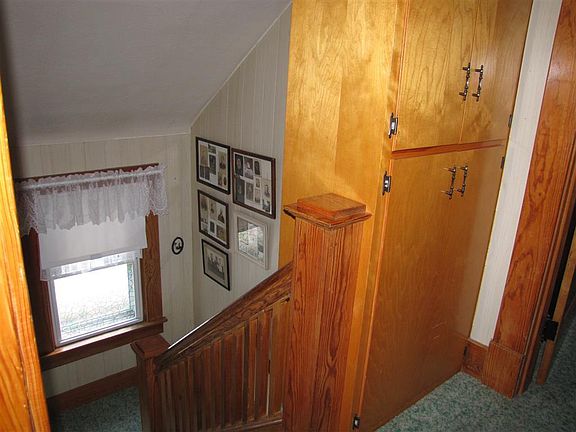 3rd image of 1075 N Main Ave