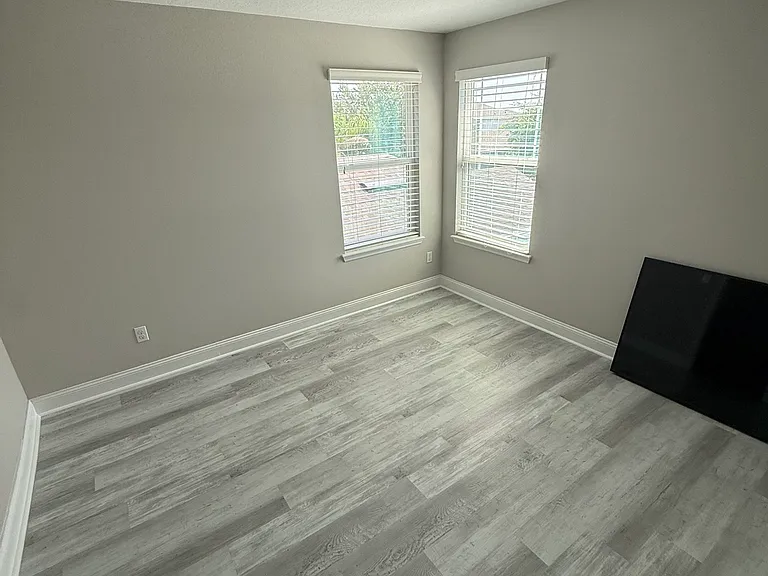 Office / Bonus Room