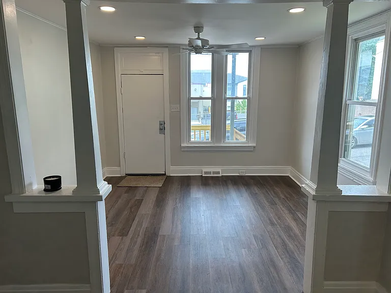 211 N 2nd St — Photo 2