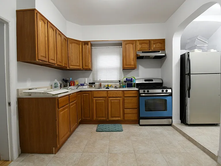 4568 Bronx Blvd #1-2 — Photo 3