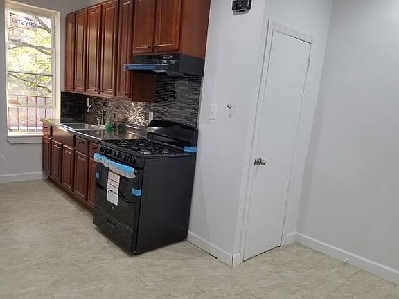 5th image of 19 Battery Ave