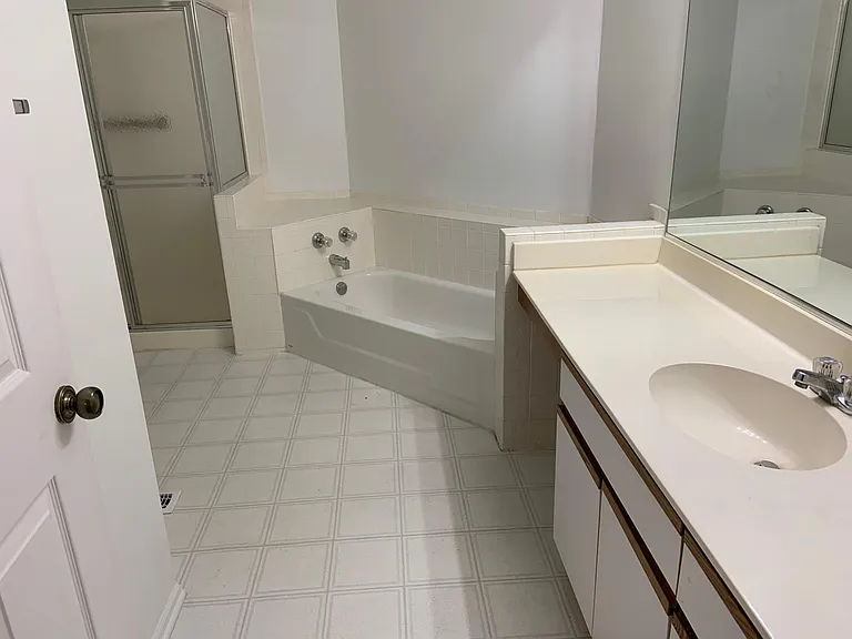 2213 Camden Ln — Photo 16