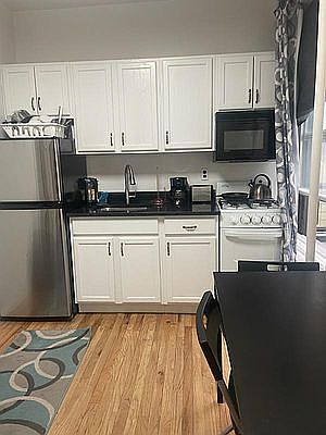 1st image of 444 W 58th St APT 3R