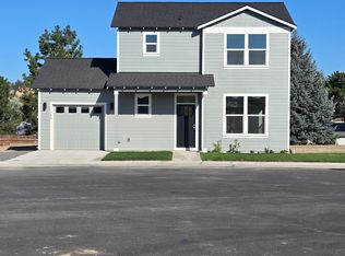 766 NE Rickenbacker Rd, Madras, OR 97741