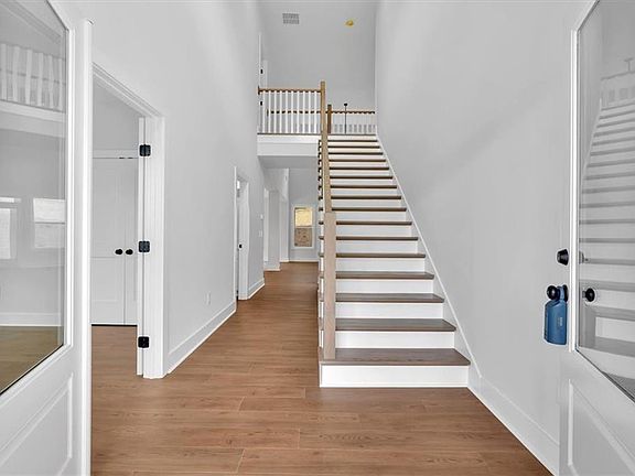 5th image of 3 Rushden Way SE