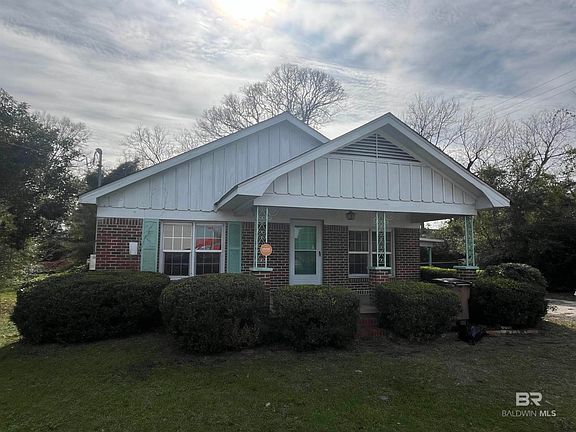 2nd image of 5055 Overlook Rd