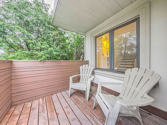 3rd image of 188 Maplehurst Ave