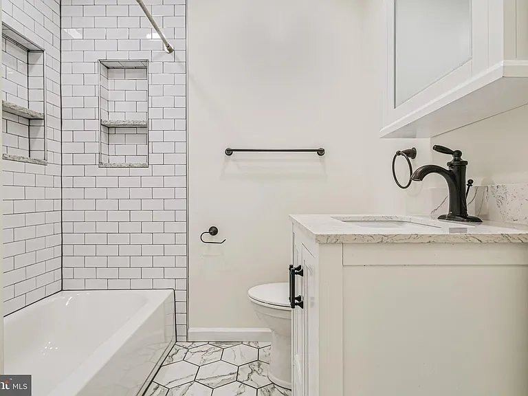 510 Retford Dr — Photo 13