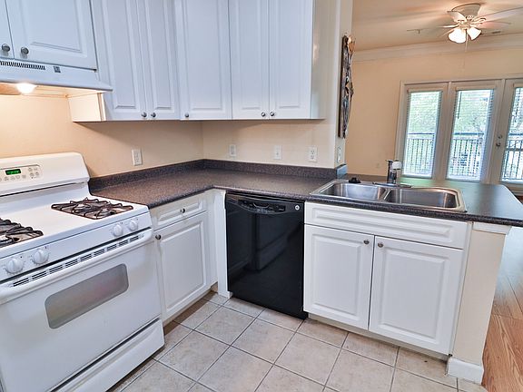 5th image of 501 Hungerford Dr APT 166