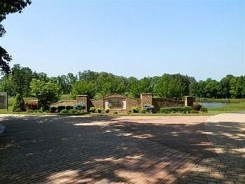 2nd image of 107 Harbor Dr