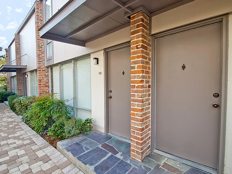 3209 Roberta St — Photo 6