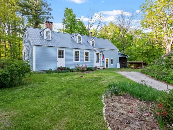564 Pleasant Valley Road, Wolfeboro, NH 03894