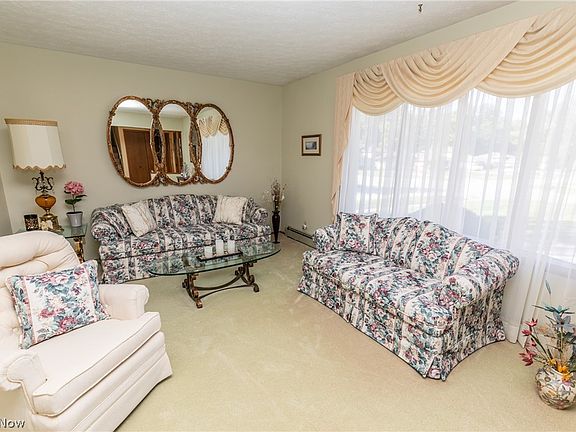 3rd image of 20669 Chestnut Dr