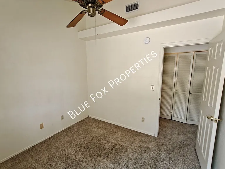 131 E Horizon Cir — Photo 17