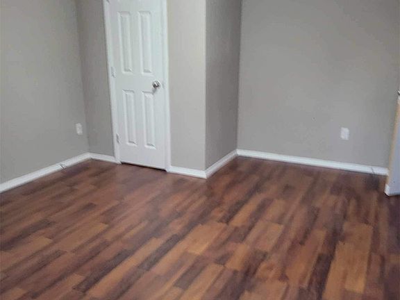 3rd image of 4802 S Vancouver Ave