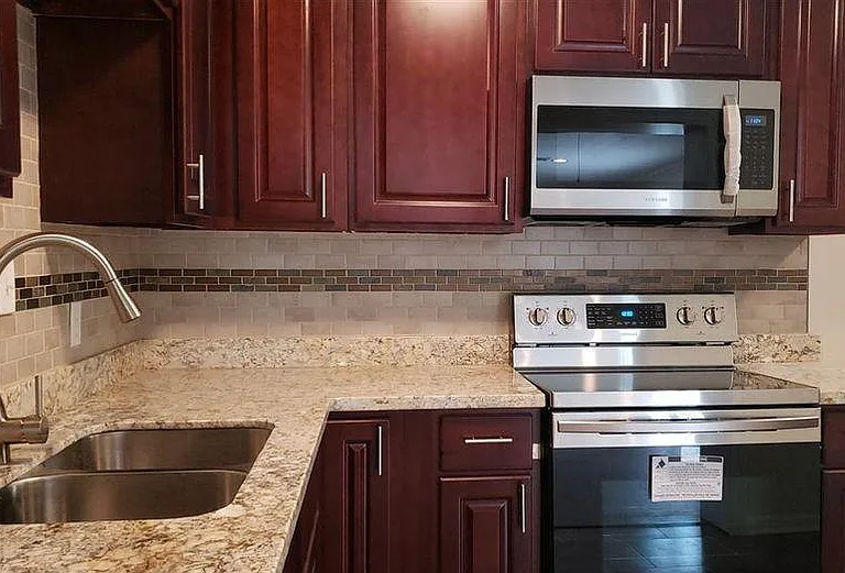 1335 Bellonia Dr — Photo 1